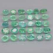 Vivid! Top green 5.87ct Colombian Emerald set