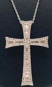 Glitzy 18kt White Gold Necklac With Diamond Cross Pendant