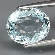 Glittering 2.75ct sky blue Aquamarine