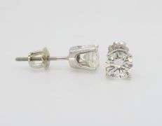 Classic Diamond Stud Earrings in 14k White Gold