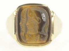 10K Yellow Gold Carved Tiger's Eye Soldier Intaglio Retro Ring