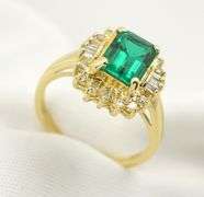 Stunning Emerald and Diamond Ring