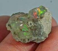 Rough sample 7.95ct Welo Opal specimen