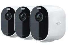 Arlo Essential Wireless Spotlight Camera 3Packs