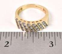 Delightful Diamond Band Ring in 14K Yellow Gold