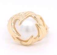 Fantastic Yellow Gold Mabe Pearl Ring