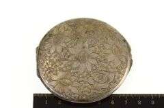 800 Silver Etched Ornate Sunflower Round Mirror Compact