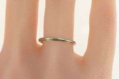 18K White Gold Art Deco Grooved Pattern Wedding Band Ring