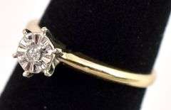 Sparkling 14K Yellow Gold Solitaire Diamond Ring