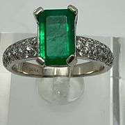 CERTIFIED 14K WHITE GOLD DIAMOND AND EMERALD RING