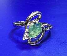 Ladies Elegant 2.35 Ct Natural Emerald Ring