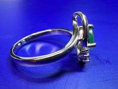 Ladies Elegant 2.35 Ct Natural Emerald Ring