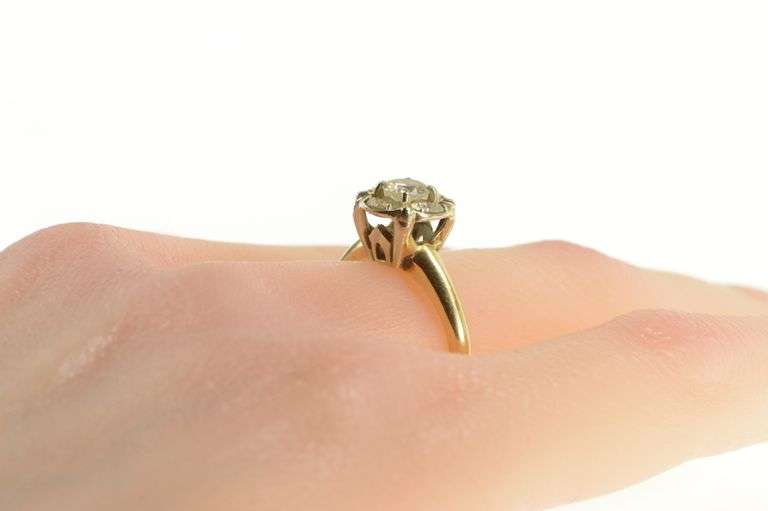 14K Yellow Gold 0.92 Ctw 1940's Diamond Cluster Engagement Ring