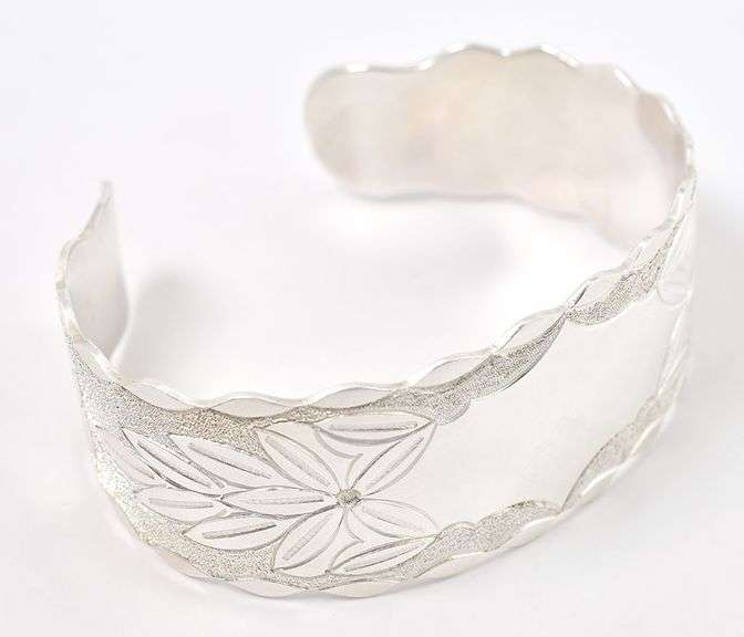 Fantastic Cuff Bracelet in Sterling Silver