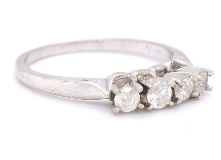 14kt White gold 1/4ct diamond band