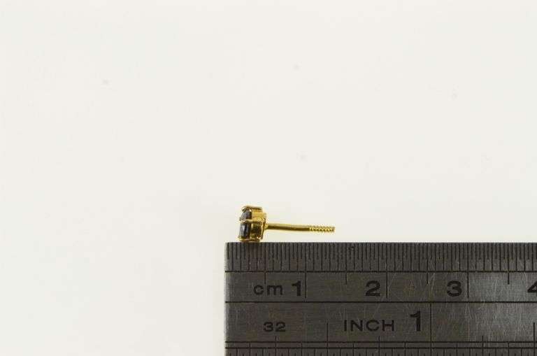 18K Yellow Gold Single Hematite Vintage Classic Stud Earrings