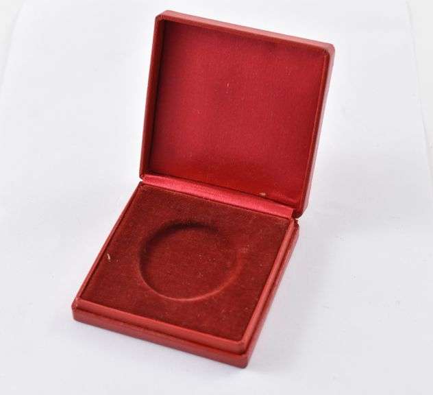 Red Bank Holiday US $5/$2.50 Box 1920's Gold Coin Gift Presentation