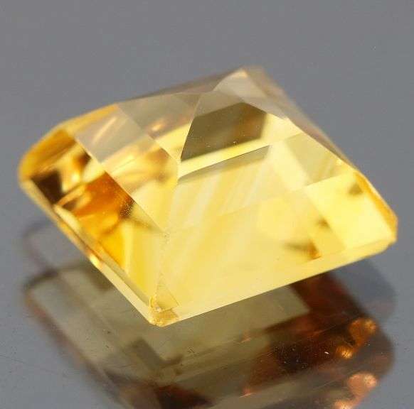 Marvelous 6.42ct emerald cut Citrine