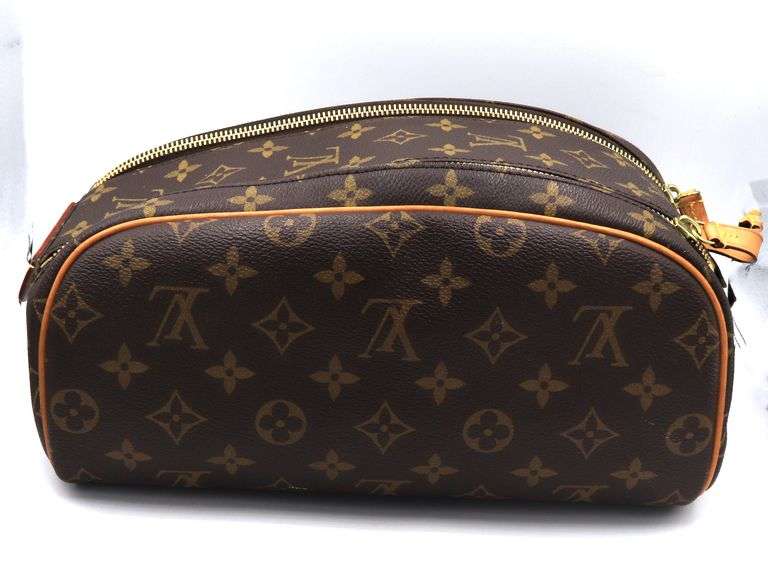 Louis Vuitton Monogram Dopp Kit Toilette Pouch bag