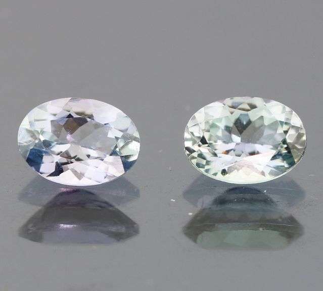 High grade 1.72ct Tanzanite pair