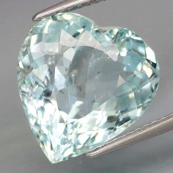 Heart cut! 6.94ct untreated platinum blue Aquamarine