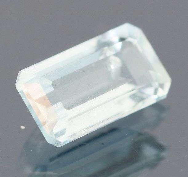 Gorgeous .90ct untreated platinum blue Aquamarine