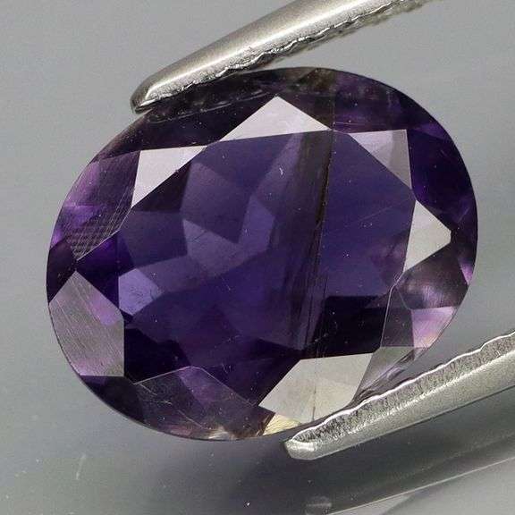 Premium! 1.98ct natural blue violet Iolite