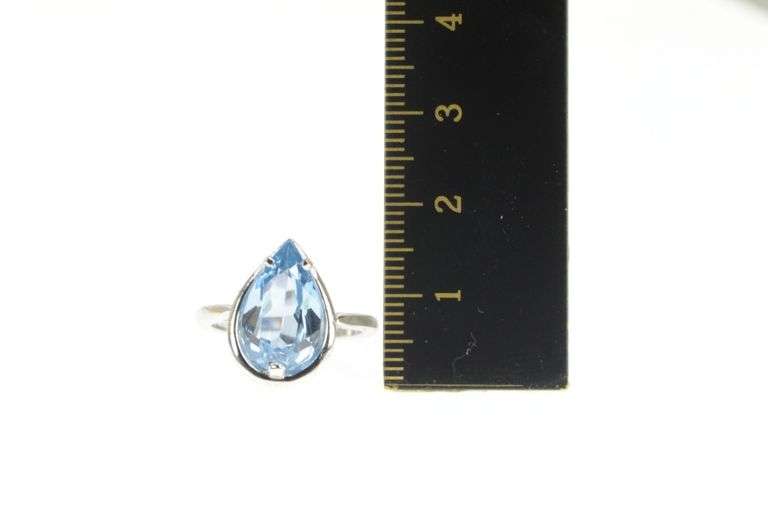 10K White Gold Pear Blue Topaz Tear Drop Solitaire Statement Ring