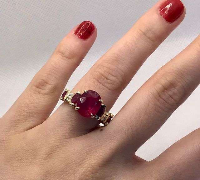 UNIQUE AND CLASSIC 14K YELLOW GOLD RUBY BAGUETTE DIAMOND RING