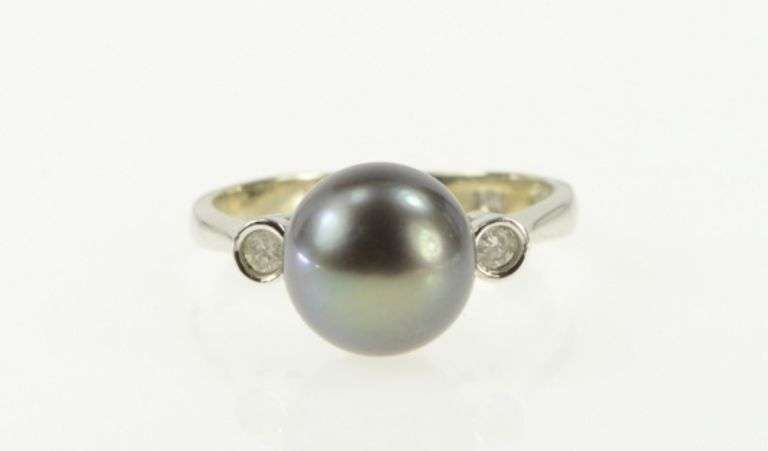 14K White Gold Pearl Diamond Three Stone Engagement Ring