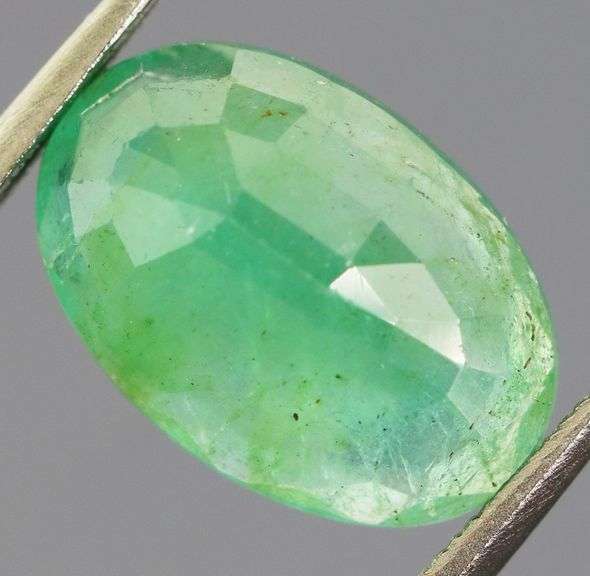Charming 3.05ct green Zambian Emerald