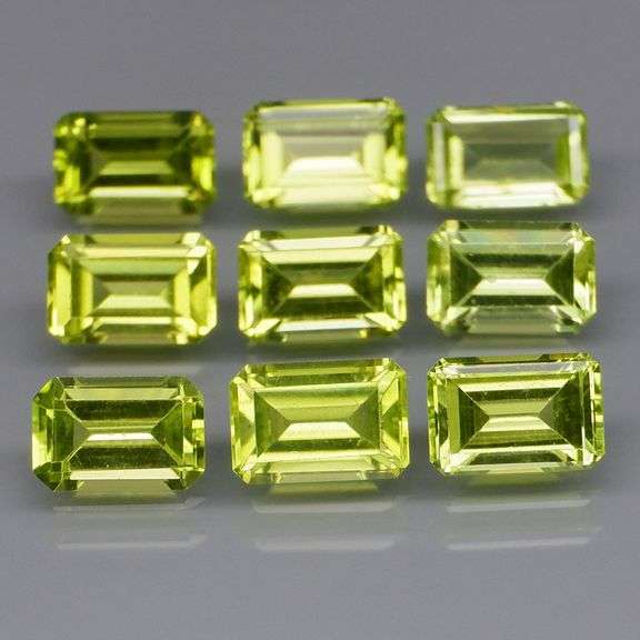 Vibrant 5.59ct Peridot set