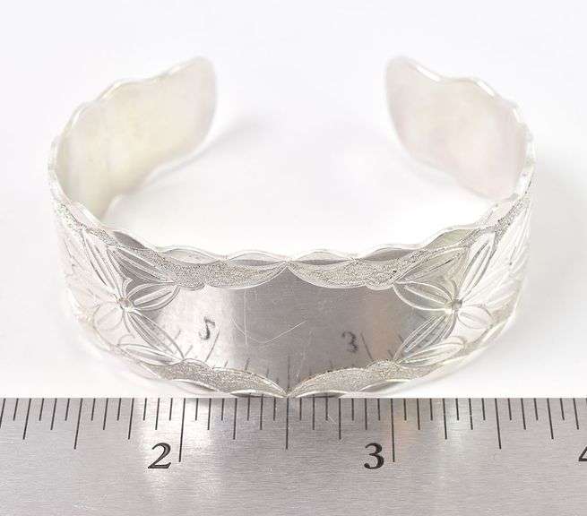 Fantastic Cuff Bracelet in Sterling Silver