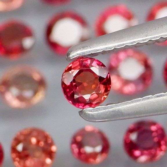 Superb 3.33ct diamond cut Songean Sapphire set