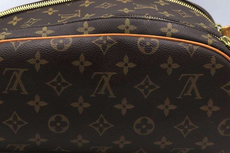 Louis Vuitton Monogram Dopp Kit Toilette Pouch bag