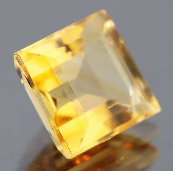 Marvelous 6.42ct emerald cut Citrine