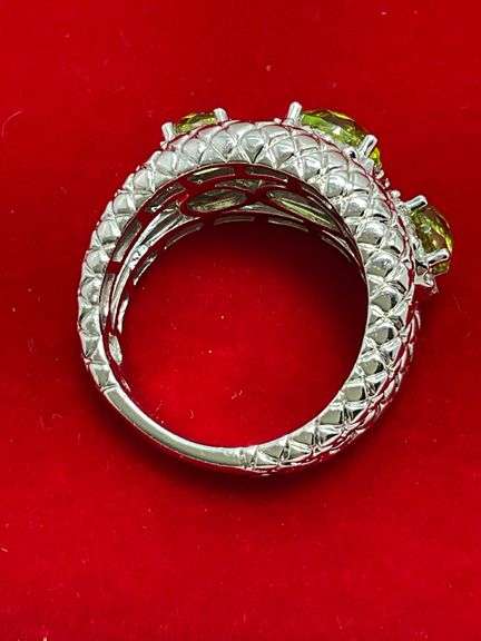 CERTIFIED BRAND NEW 14K WHITE GOLD DIAMOND AND PERIDOT RING