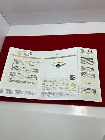 CERTIFED LADIES 14K GOLD AND DIAMOND RING