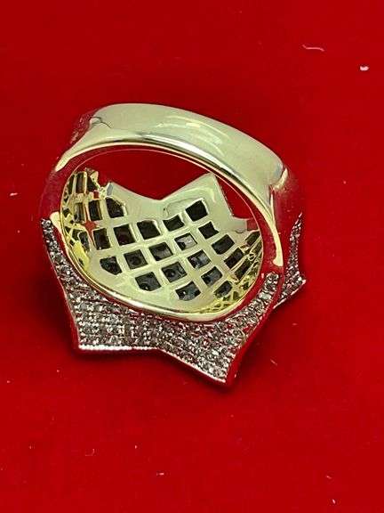 MEN'S CERTIFIED BRAND NEW 14K GOLD DIAMOND RING. 5.50 CARATS.