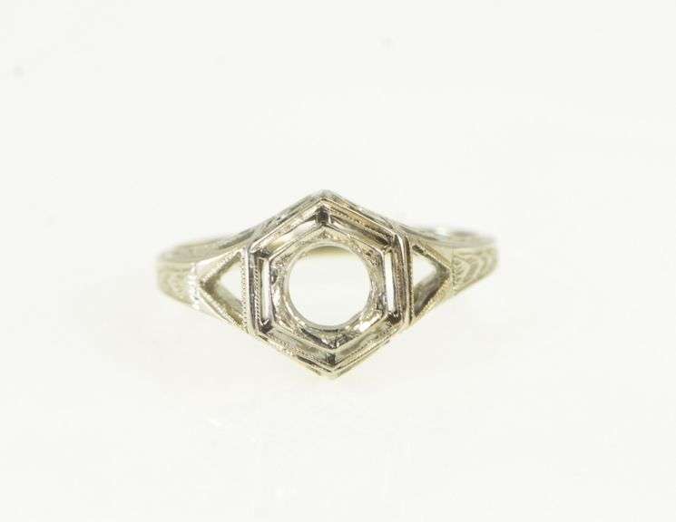 18K White Gold Art Deco 4.8mm Engagement Setting Ring