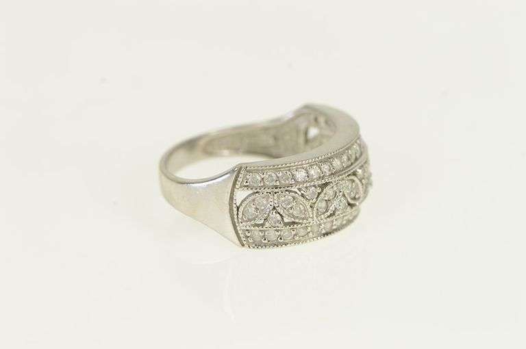 14K White Gold Vintage Pave CZ Encrusted Leaf Vine Ring