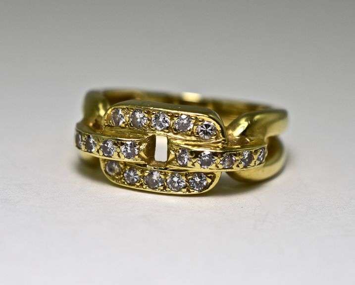 Stylish 18K Yellow Gold and Diamond Ring