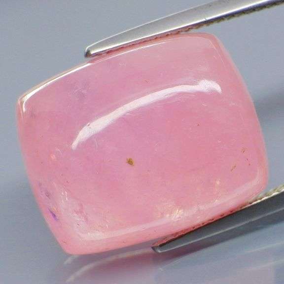 Elegant 24.56ct pink Morganite cabochon