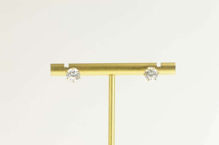 14K Yellow Gold Round Classic Simple CZ Solitaire Stud Earrings