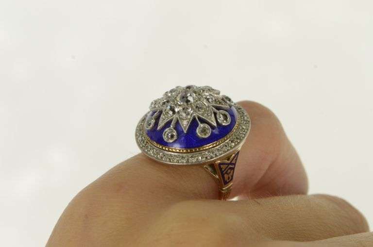 14K Yellow Gold 1.50 Ctw Diamond Enamel Domed Star Ring