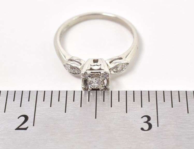 Shiny 14K White Gold Diamond Ring