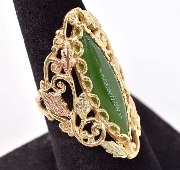 Incredible 10K Yellow Gold Nephrite Gemstone Ring