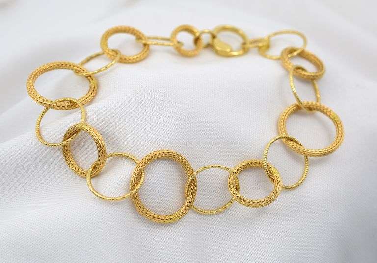 Attractive 14K YG Italian Made Circle Link Bracelet