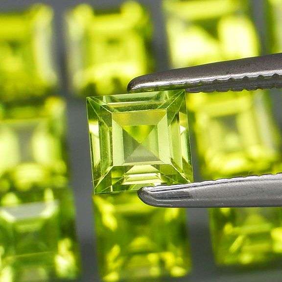Princess cut Unheated! 4.59ct Peridot set