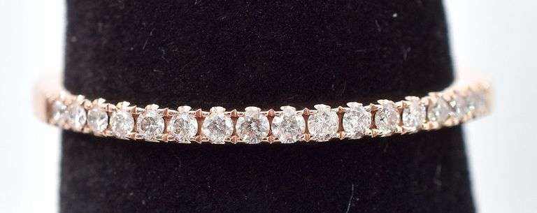 Fantastic 10K Rose Gold Diamond Band Ring